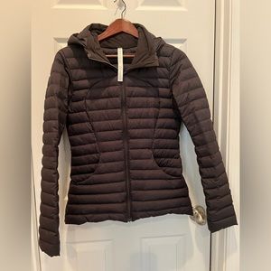 Lululemon Size 6 Black Hooded Puffer Jacket 🧥